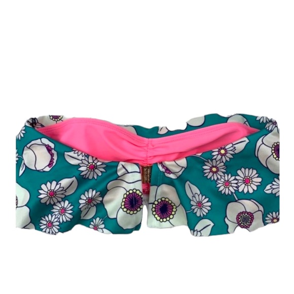 Wildfox Sixties Floral Flounce Bikini Top - Picture 3 of 7